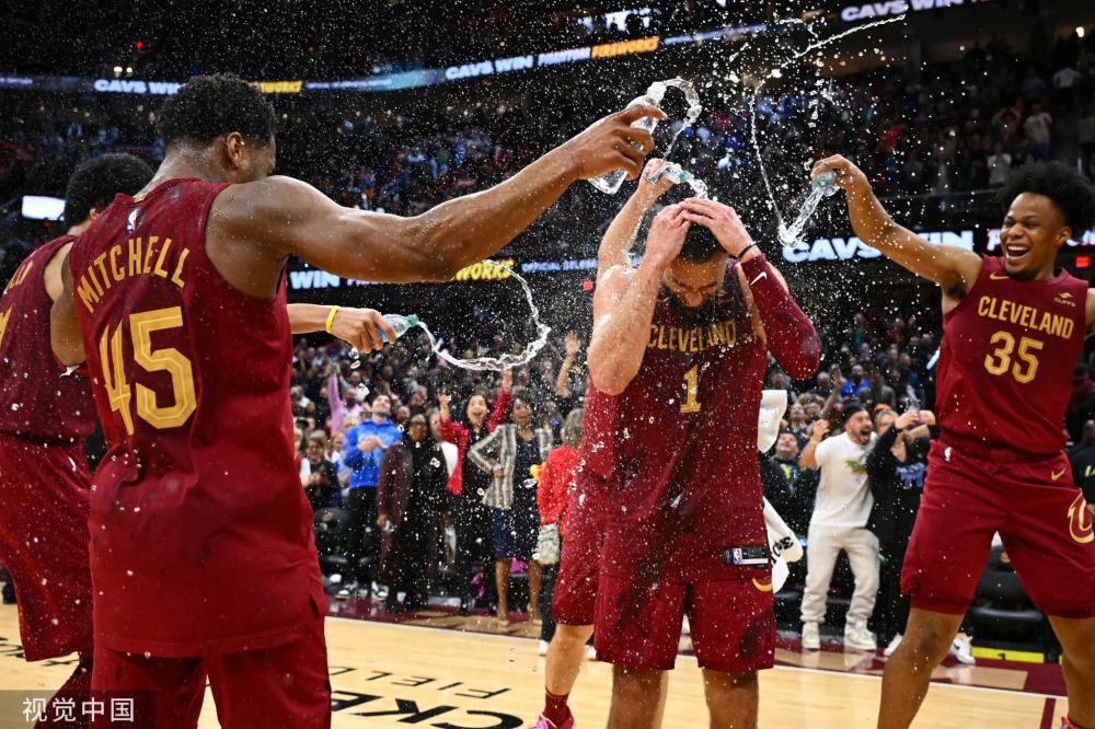 球领域首次 球领域首次